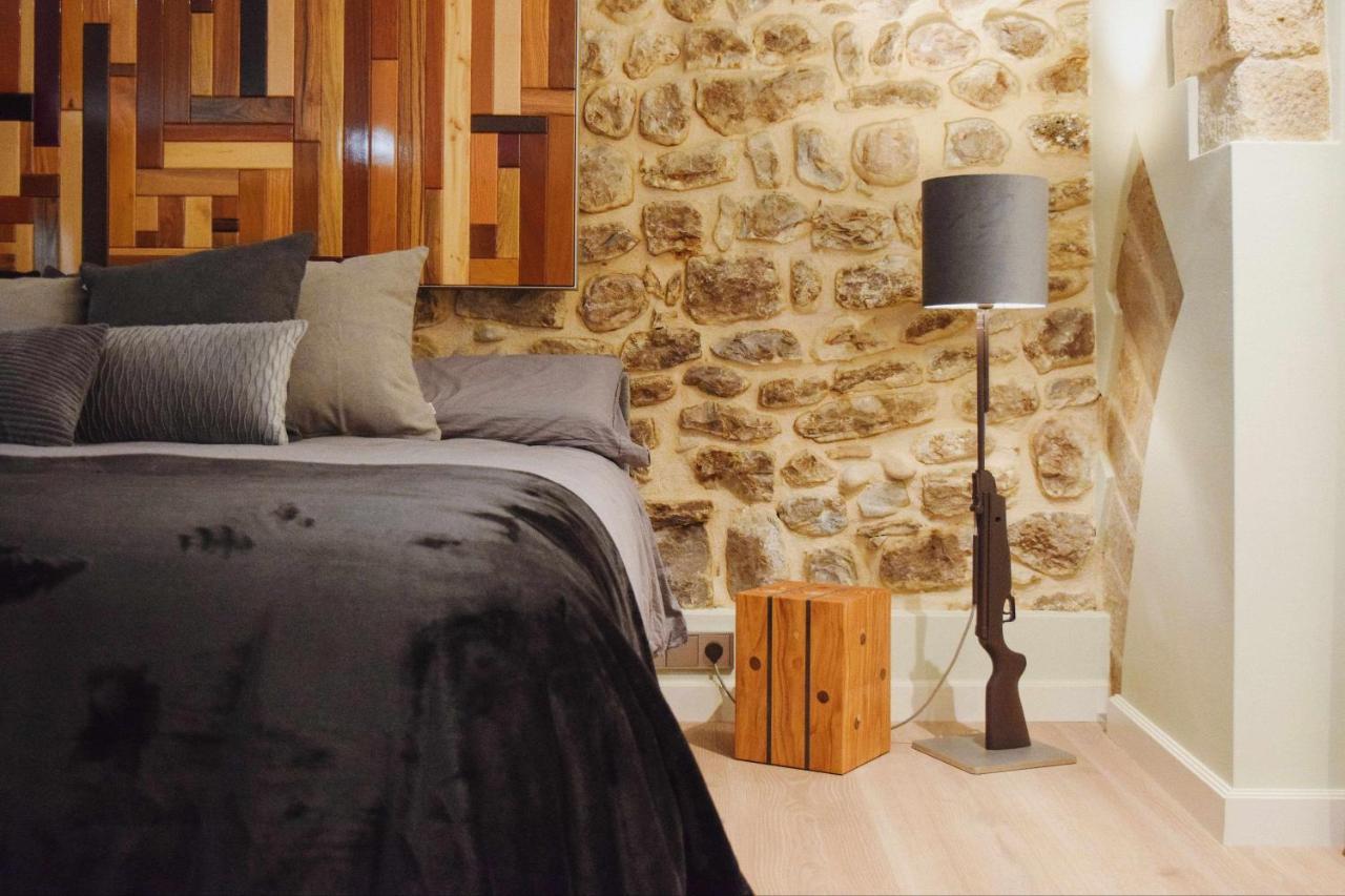 Keldomenech Bed&Art Luxury Apartment For Art Lover Besalú Buitenkant foto