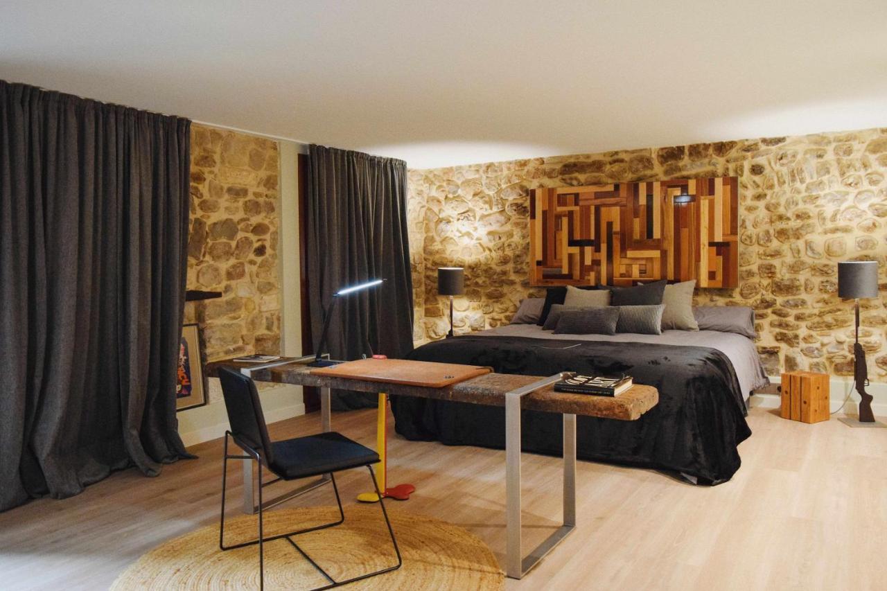 Keldomenech Bed&Art Luxury Apartment For Art Lover Besalú Buitenkant foto
