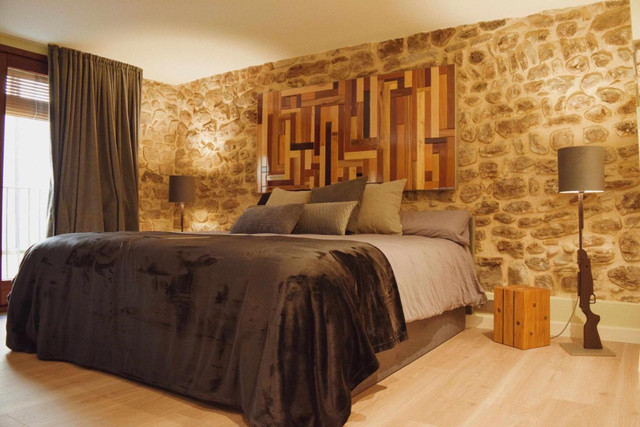 Keldomenech Bed&Art Luxury Apartment For Art Lover Besalú Buitenkant foto
