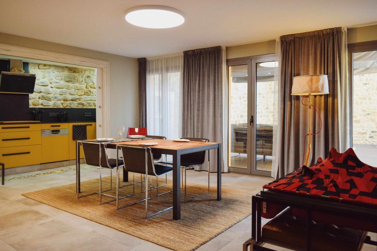Keldomenech Bed&Art Luxury Apartment For Art Lover Besalú Buitenkant foto