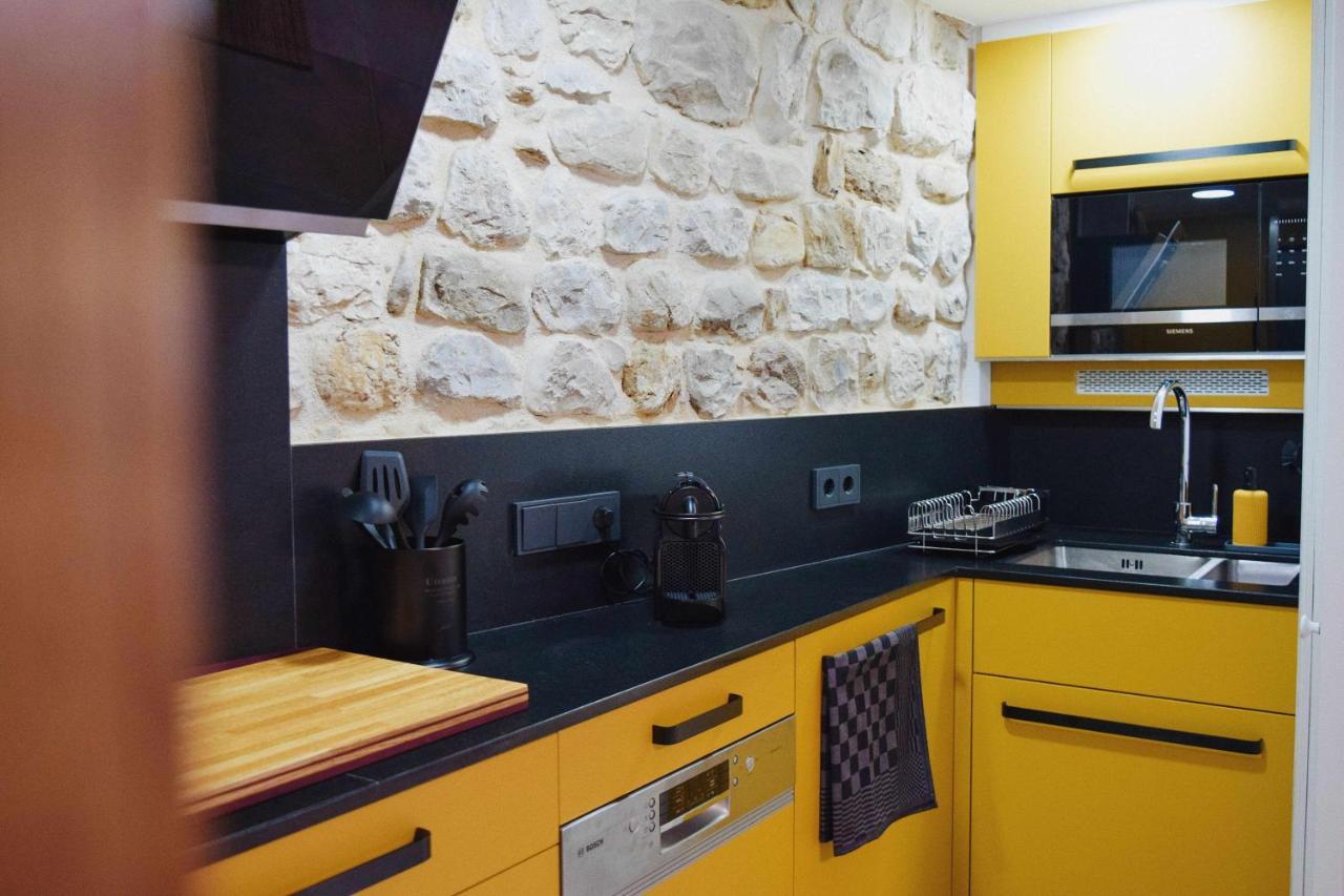 Keldomenech Bed&Art Luxury Apartment For Art Lover Besalú Buitenkant foto